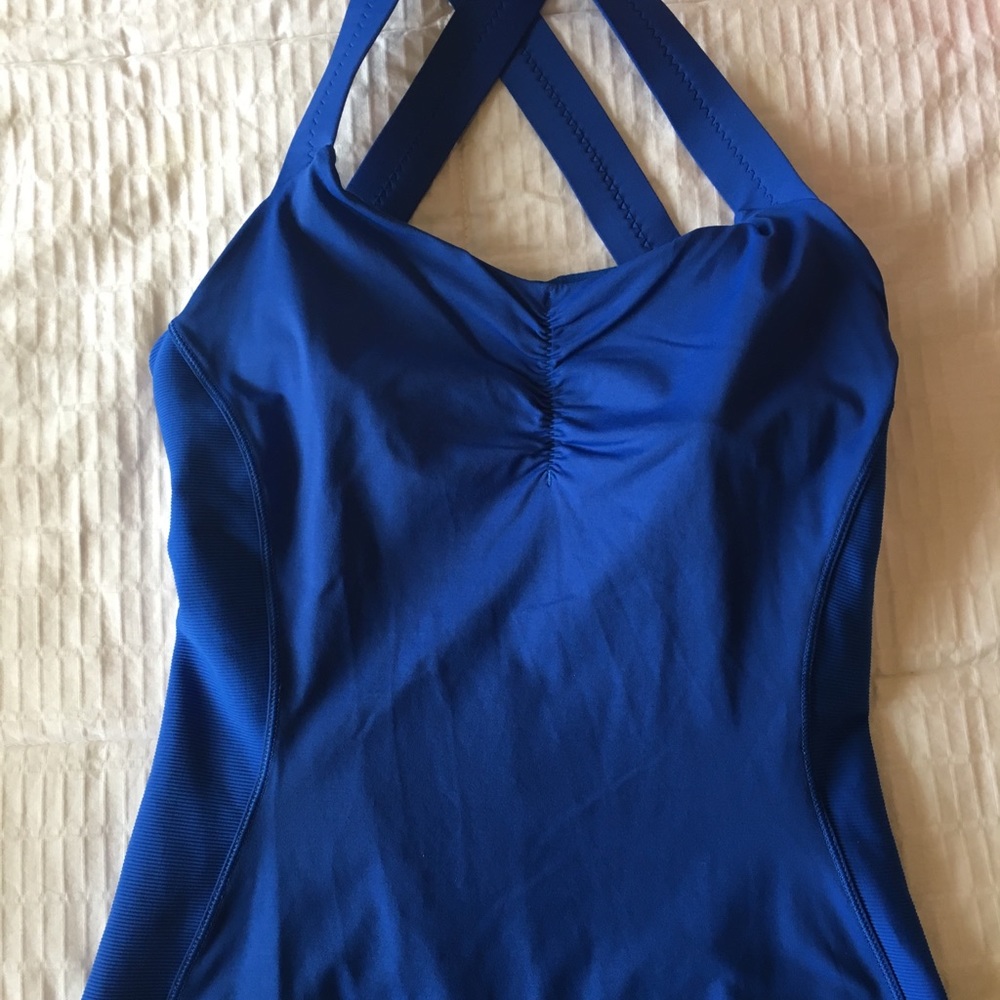Lululemon tank top with cute back detail
